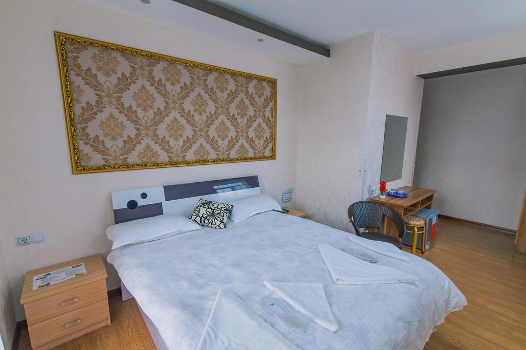 Hotel Garden House Tbilisi Bilik gambar